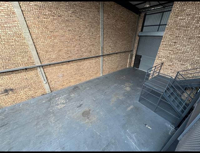278M² WAREHOUSE TO LET IN STORMILL